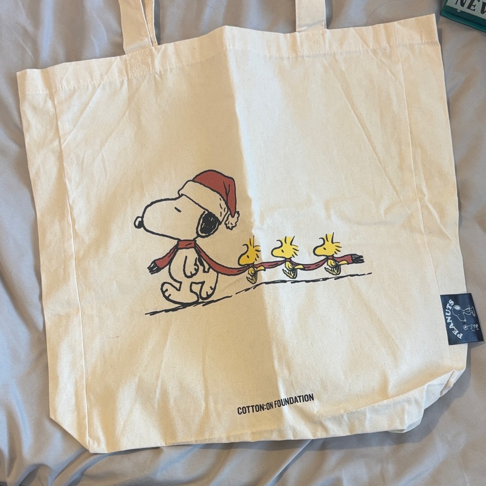 Cotton On Cream Snoopy & Woodstock Holiday Tote